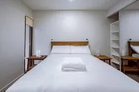 도시 중심의 현대 아파트 브레던 호텔