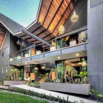 Namu Garden Hotel & Spa Hotel Exterior
