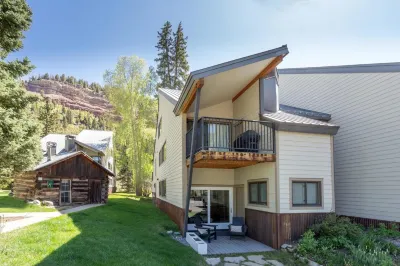 Valley Floor Dream with Fireplace - Year-Round Trail Access, 3 Min to Town Condo Hotels in Mountain Village