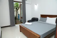 Jays Guest Diyatha Waterfront Hotel a Rajagiriya