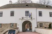 Benedict Hotel Kőszeg Hotels near Main square
