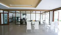 The Capital Hotel Hotels in Roi Et