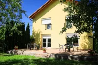 Bakterház Vendégház Các khách sạn ở 
