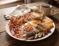 Hilltop wood house - breakfast