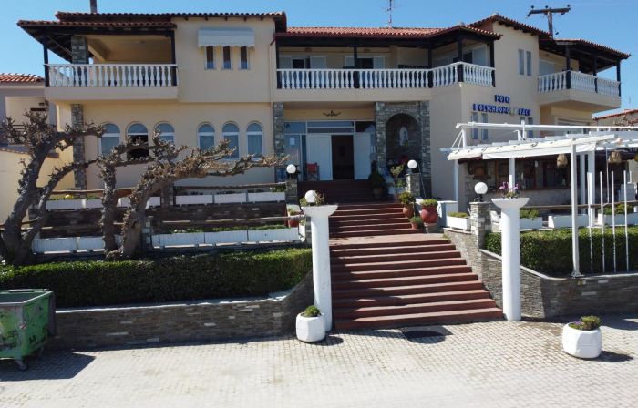 Polychrono Beach Hotel