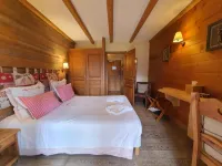 Café-Hôtel le Morillon, Domaine du Grand Massif-Samoëns Hotels in Morillon