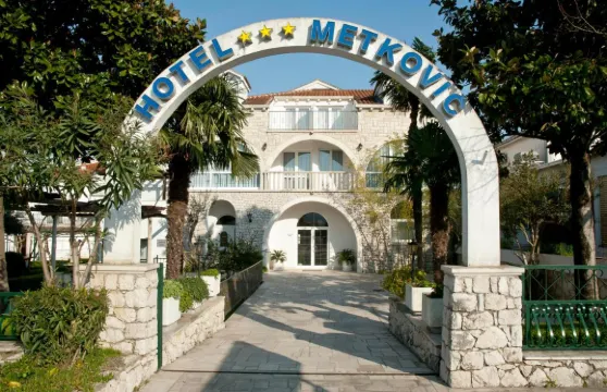梅特科維奇酒店