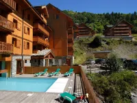 Odalys Le Hameau Residence and the Chalets de la Vallée d'Or Hotels in Valloire