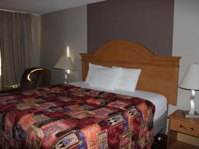 Coratel Inn and Suites Maple Grove