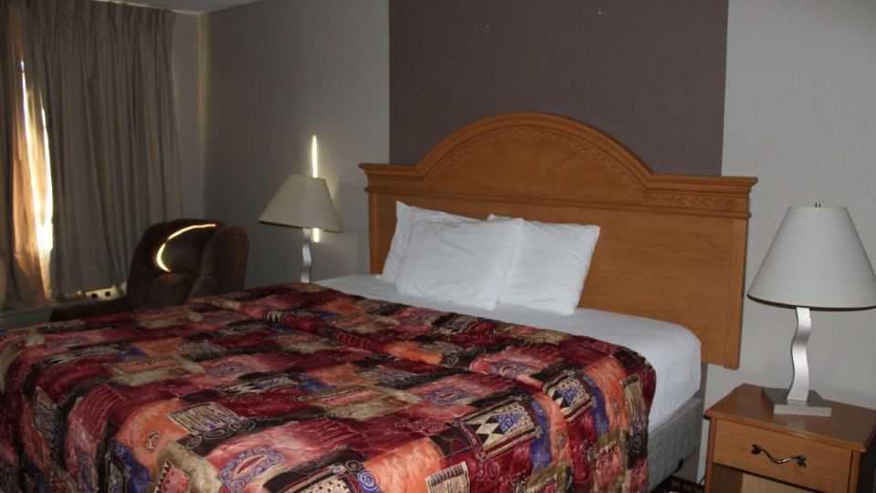 Coratel Inn and Suites Maple Grove