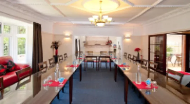 安東尼洛奇汽車旅館及功能中心