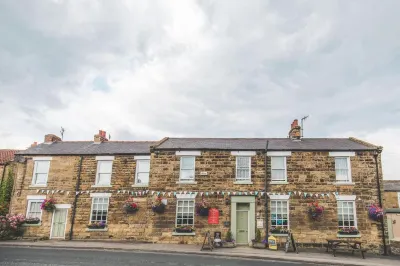 The Oakwheel Hotels near The Yew Tree Cafe