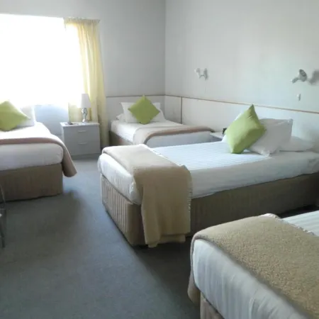 Orana Windmill Motel Отели в г. Гилгандра