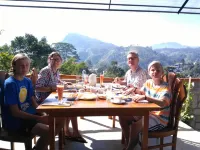 Ella Rawana Den Hotel