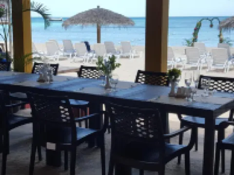 Roots Cafe Rooms Hotels in Negril