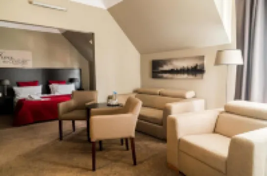 Comm Hotel Poznań Airport Отели в г. 