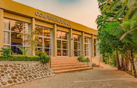 Lotus by Serendib Отели в г. Блантайр