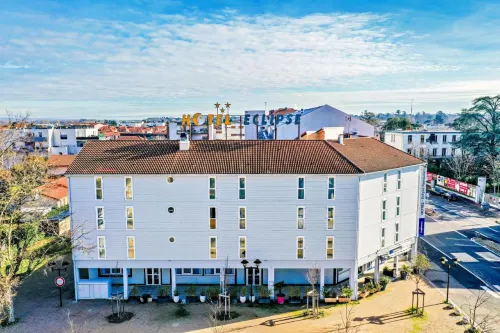 The Originals City Hôtel Éclipse Lyon Est Hotels in Neyron