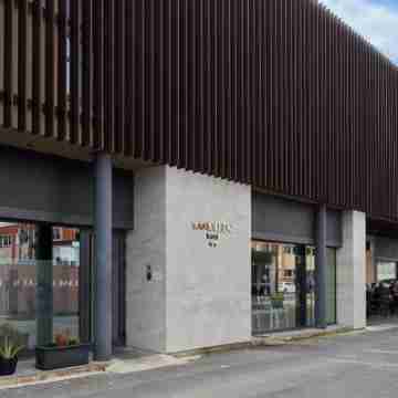 Hotel Landaben Hotel Exterior