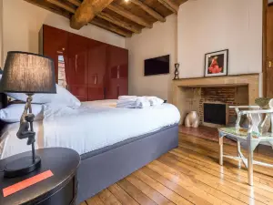Suite Mana Ohana - Luxe et Authenticité à 2 Pas de la Place Ducale Avec Parking privé