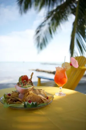 Tropical Paradise Отели рядом с достопримечательностью «San Pedro Belize Express»