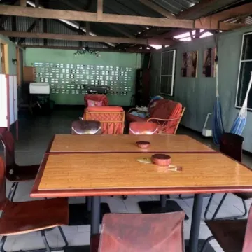 Unu Pikin Guesthouse