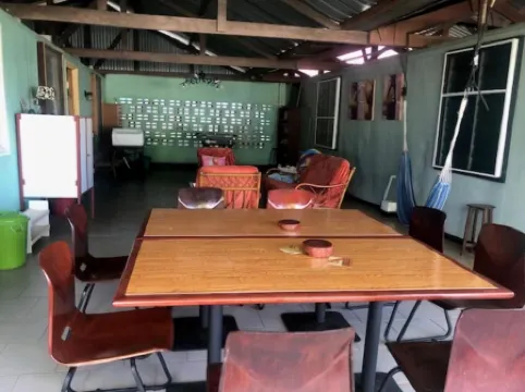 Unu Pikin Guesthouse