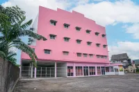 OYO 93388 Enjoy Homestay & Cafe Hotel dekat Masjid Muhammad Zam-zam Anugerah