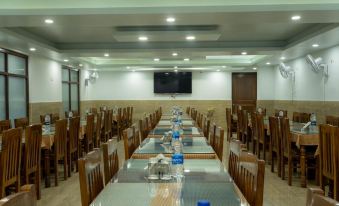 Hotel Akbar at Dal Lake Ghat Number 1