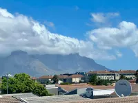 Mowetu Guest House Hotels in Plattekloof 3