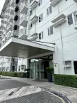Urban Oasis 2BR Condo with Multiple Pools at SMDC Charm Residences Hotels in der Nähe von Insideracing