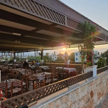 Eliofos Elegant Maisonettes