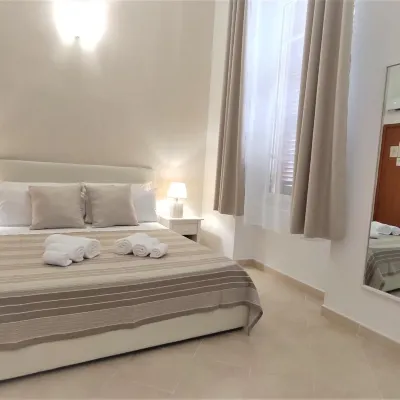 Nell'Azzurro Hotels near Calamosca Beach