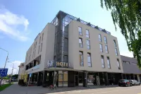 Business Hotel Astrum Laus Các khách sạn ở Zeliezovce