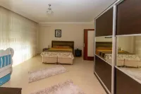 Paradise Town Villa Alison