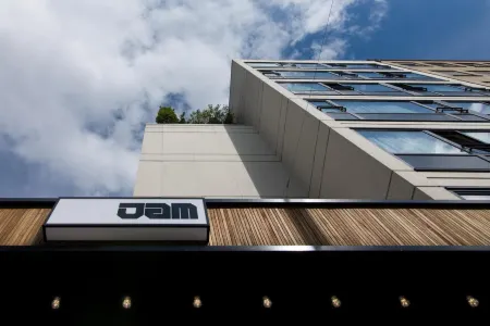 Jam Brussels Отели рядом со станцией Брюссель-Южная железнодорожная станция