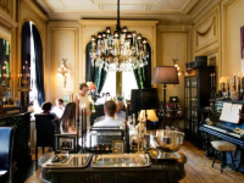 チャームホテルマノワールオジージャ ポペリンゲのホテル