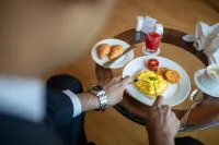 The Orchid Hotel Mumbai Vile Parle - Breakfast