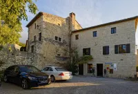 Logis Hôtel les Hospitaliers Hotel a Charols
