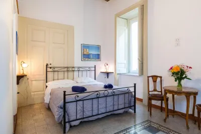 Don Pedro Rooms Vicerè di Toledo in the City Center Hoteles en Montecalvario