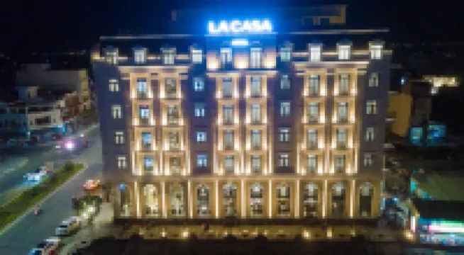 La Casa Tuy Hoa Các khách sạn gần Bãi biển trung tâm thành phố Tuy Hòa
