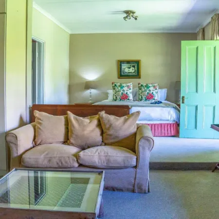 Halliwell Country Inn