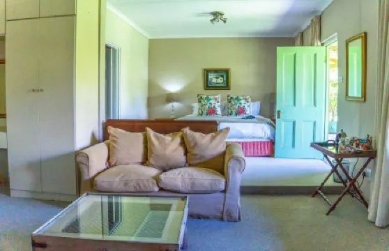 Halliwell Country Inn