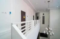 RedDoorz Syariah Near Jalan A Yani KM 8 Citraland Hotel a Aluh-Aluh