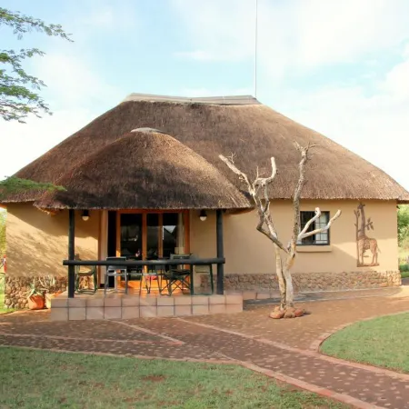 Ukutula Lion Lodge