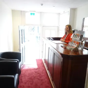 Hotel Park Plantage Отели рядом с достопримечательностью «Площадь Ватерлооплейн»