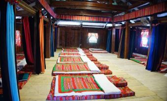 Lo Lo Homestay & Cafe Meo Vac