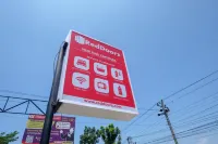 RedDoorz Near Tugu Kartasura