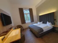 Gasthaus & Hotel Grünhof Hotels near Oderturm