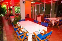 Ivana Palace Hotel - Free Parking - Breakfast